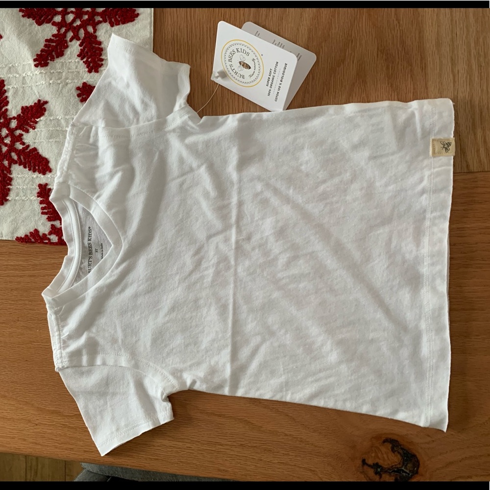NWT Burts Bees white tee